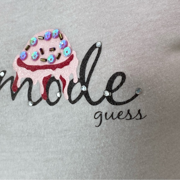 Adorable “A La Mode” Guess Embellished Top - Picture 6 of 11